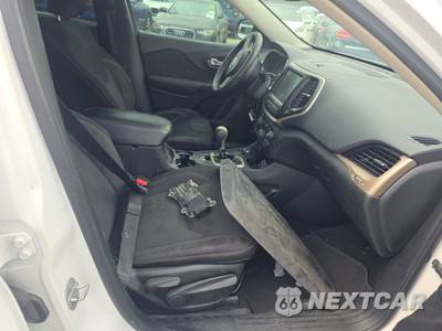 2015 Jeep Cherokee Latitude - zdjęcie 8 z 19 - miniatura