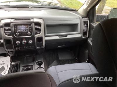 2017 Ram 2500 Tradesman Crew Cab Medium Bed - zdjęcie 14 z 18 - miniatura