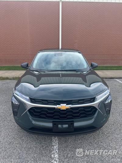 2026 Chevrolet Trax LS - zdjęcie 2 z 17 - miniatura