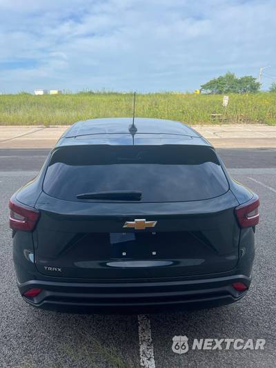 2026 Chevrolet Trax LS - zdjęcie 6 z 17 - miniatura