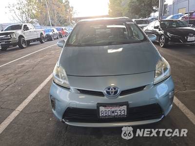 2015 Toyota Prius Three - zdjęcie 2 z 47 - miniatura