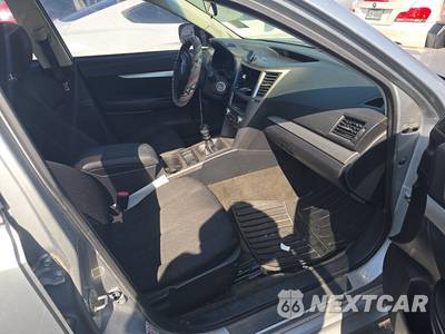2012 Subaru Legacy 2.5i - zdjęcie 8 z 36 - miniatura