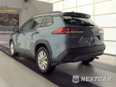 2024 Toyota Corolla Cross LE - zdjęcie 6 z 34 - miniatura