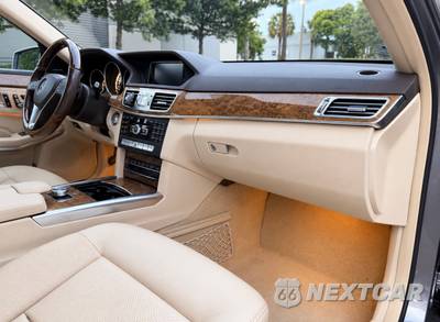 2014 Mercedes-Benz E 350 Sedan - zdjęcie 82 z 95 - miniatura