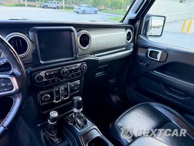 2022 Jeep Wrangler Unlimited Sahara - zdjęcie 93 z 163 - miniatura