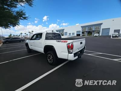 2020 Toyota Tacoma TRD Off-Road Crew Cab Medium Bed - zdjęcie 6 z 10 - miniatura
