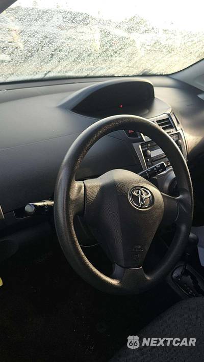 2011 Toyota Yaris Hatchback - zdjęcie 22 z 33 - miniatura