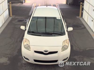 2011 Toyota Yaris Hatchback - zdjęcie 2 z 33 - miniatura