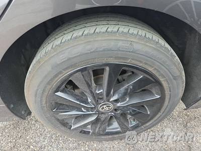 2024 Toyota Camry LE - zdjęcie 11 z 24 - miniatura