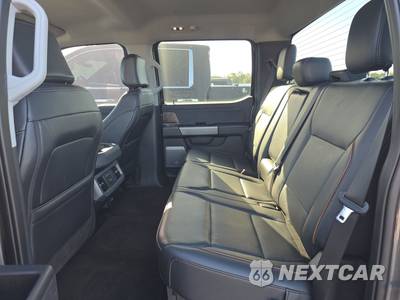 2025 Ford Super Duty F-450 LARIAT Crew Cab Long Bed DRW - zdjęcie 13 z 28 - miniatura
