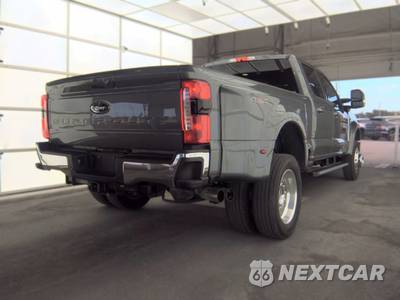 2025 Ford Super Duty F-450 LARIAT Crew Cab Long Bed DRW - zdjęcie 4 z 28 - miniatura