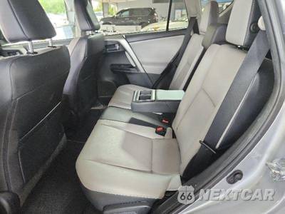 2017 Toyota RAV4 Limited - zdjęcie 11 z 18 - miniatura