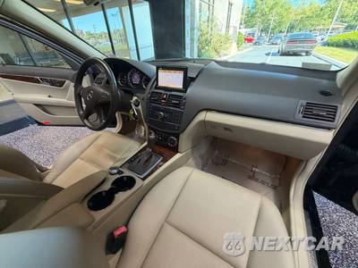 2009 Mercedes-Benz C 300 4MATIC - zdjęcie 38 z 45 - miniatura