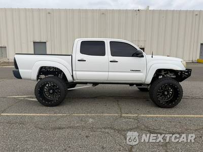 2015 Toyota Tacoma Crew Cab Medium Bed - zdjęcie 15 z 30 - miniatura