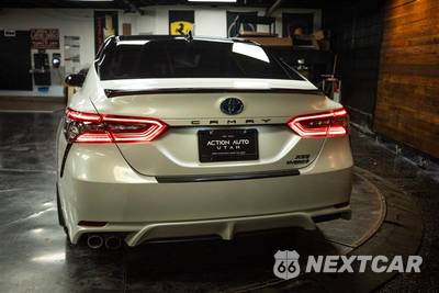2022 Toyota Camry Hybrid XSE - zdjęcie 6 z 29 - miniatura