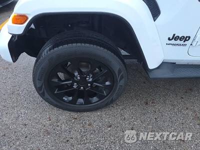 2021 Jeep Wrangler Unlimited Sahara High Altitude Edition - zdjęcie 8 z 25 - miniatura