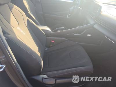 2026 Hyundai Elantra SEL Sport - zdjęcie 8 z 20 - miniatura