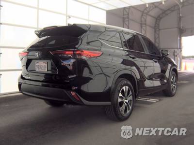 2023 Toyota Highlander XLE - zdjęcie 4 z 26 - miniatura