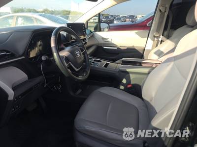 2021 Toyota Sienna XLE 8-Passenger 120.5" WB - zdjęcie 7 z 19 - miniatura