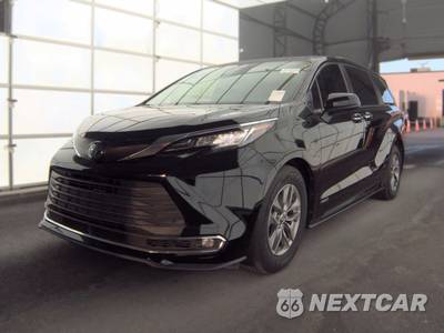 2021 Toyota Sienna XLE 8-Passenger 120.5" WB