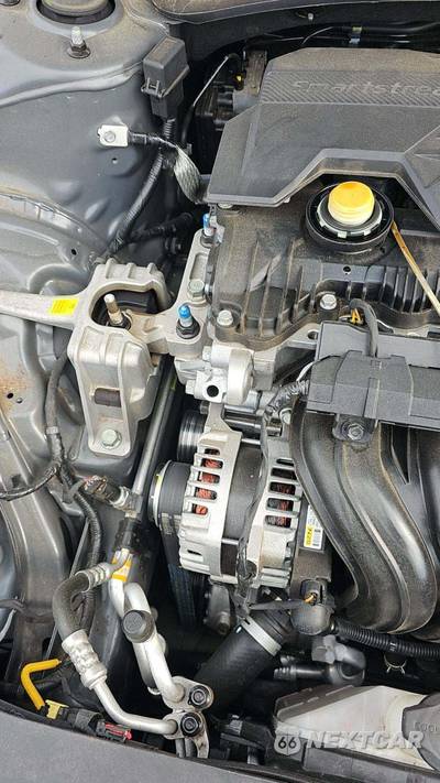 2025 Hyundai Elantra SEL Sport - zdjęcie 19 z 22 - miniatura