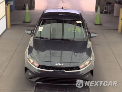 2023 Kia Forte LXS - zdjęcie 2 z 33 - miniatura