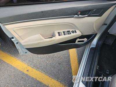 2018 Hyundai Elantra Limited Sedan - zdjęcie 9 z 45 - miniatura