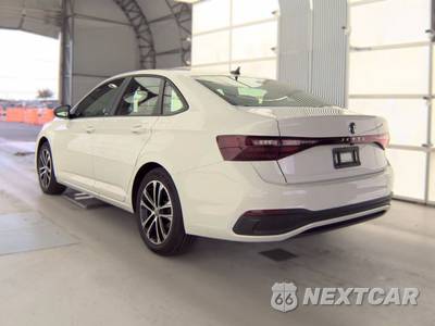 2025 Volkswagen Jetta Sport - zdjęcie 6 z 34 - miniatura