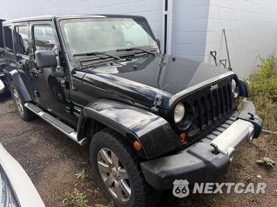 2013 Jeep Wrangler Unlimited Sahara - zdjęcie 2 z 26 - miniatura