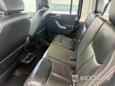 2013 Jeep Wrangler Unlimited Sahara - zdjęcie 8 z 26 - miniatura