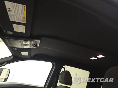 2024 Nissan TITAN SV Crew Cab Short Bed - zdjęcie 17 z 18 - miniatura