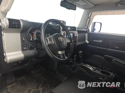 2010 Toyota FJ Cruiser w/Rear Doors - zdjęcie 11 z 46 - miniatura