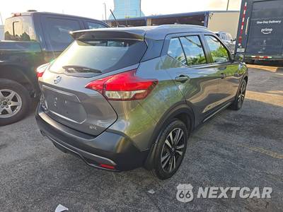 2019 Nissan Kicks SR - zdjęcie 4 z 24 - miniatura