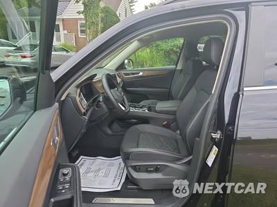 2025 Volkswagen Atlas 2.0T SE w/Technology - zdjęcie 13 z 22 - miniatura