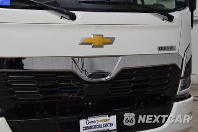 2025 Chevrolet 5500HG Base Low Cab Crew - zdjęcie 5 z 35 - miniatura