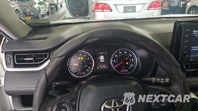2020 Toyota RAV4 LE - zdjęcie 27 z 34 - miniatura