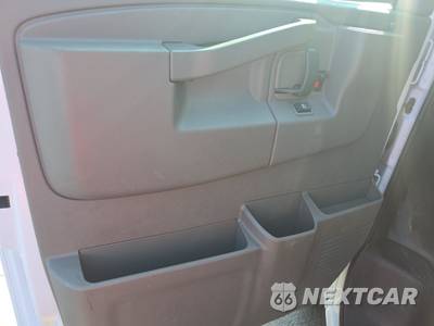 2025 Chevrolet Express 2500 Cargo Van 1WT 135.0" WB - zdjęcie 9 z 32 - miniatura