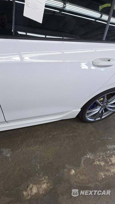 2024 Volkswagen Golf R - zdjęcie 38 z 39 - miniatura