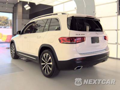 2023 Mercedes-Benz GLB 250 4MATIC - zdjęcie 6 z 19 - miniatura