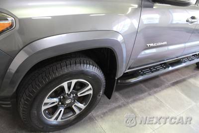 2017 Toyota Tacoma TRD Sport Crew Cab Medium Bed - zdjęcie 33 z 36 - miniatura