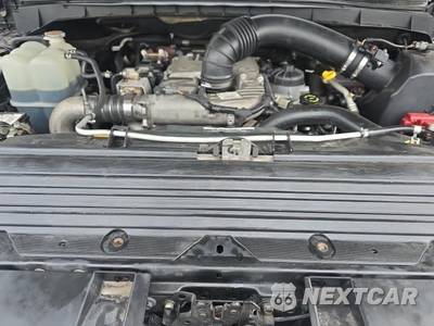 2016 Nissan TITAN XD SV Crew Cab Medium Bed - zdjęcie 7 z 22 - miniatura