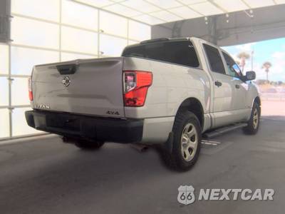 2017 Nissan TITAN S Crew Cab Short Bed - zdjęcie 4 z 34 - miniatura