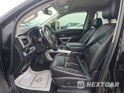 2017 Nissan TITAN PRO-4X Crew Cab Short Bed