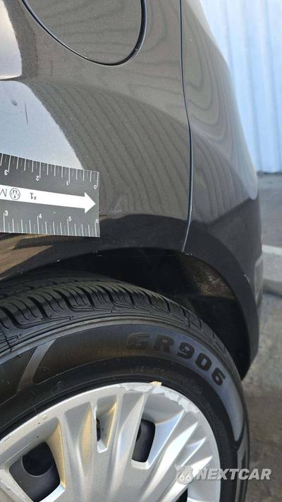 2015 Ford Fiesta SE Hatchback - zdjęcie 26 z 33 - miniatura