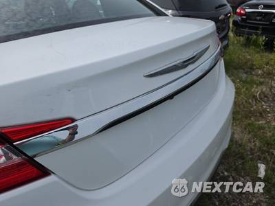 2013 Chrysler 200 Touring Sedan - zdjęcie 16 z 17 - miniatura