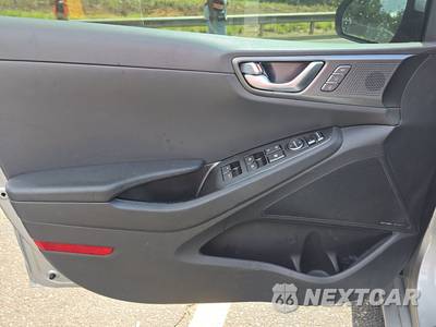 2020 Hyundai Ioniq Plug-In Hybrid Limited - zdjęcie 9 z 27 - miniatura