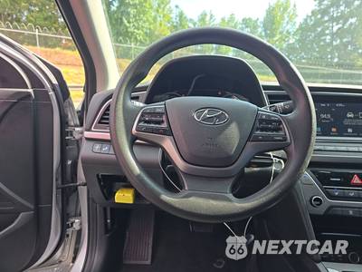 2018 Hyundai Elantra SEL Sedan - zdjęcie 10 z 24 - miniatura