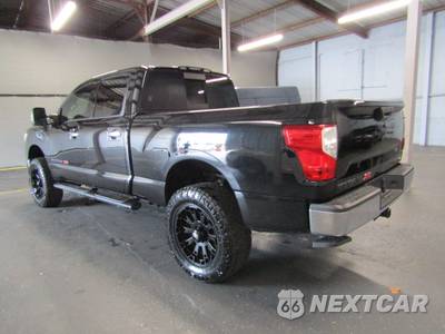 2016 Nissan TITAN XD SV Crew Cab Medium Bed - zdjęcie 4 z 22 - miniatura