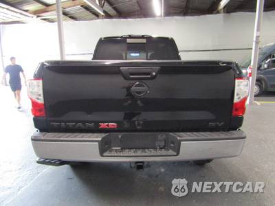 2016 Nissan TITAN XD SV Crew Cab Medium Bed - zdjęcie 5 z 22 - miniatura