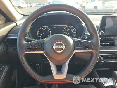 2025 Nissan Altima SV - zdjęcie 10 z 30 - miniatura